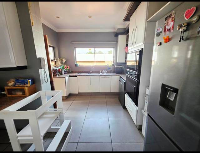 4 BEDROOM HOUSE FOR SALE IN BOKSBURG WEST